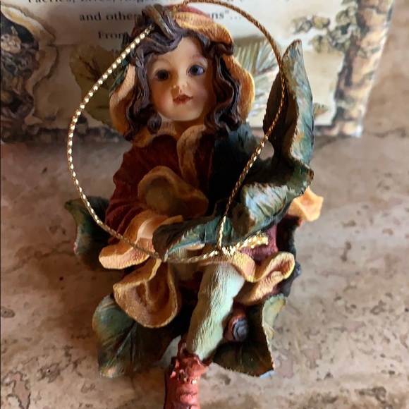 Retired Boyds Bears wee Fairy collection no
